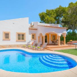 Villa Cinca by Villa Plus