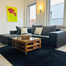 Loft im Fabrikstil mit 2 eigenen Schlafzimmern mit Wlan und Parkplatz