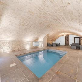 Villa Shanti - Confort & Luxe à Nuits-Saint-Georges, hotel a Nuits-Saint-Georges