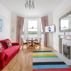 Above The Bay, hotel in Port Bannatyne