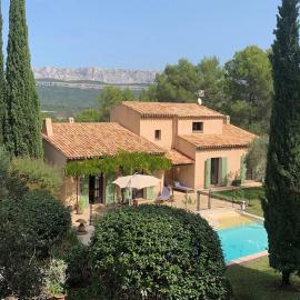 Villa Aix en Provence Ste-Victoire VUE MAGNIFIQUE, hôtel à Fuveau