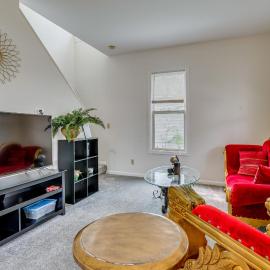 < 1 Mi to UIUC! Family Game Day Hub w/ Large Yard, khách sạn ở Champaign