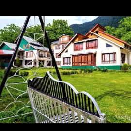 Hotel alpine resort pahalgam, hotell i Pahalgām