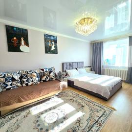 Двухкомнатная "Аэропорт Астана", hotel in Prigorodnyy