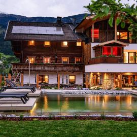 Zillertaler Hofchalets Schustererhof, hotel a Stumm