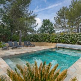 Haut de villa vue Sainte Victoire, hotelli kohteessa Rousset