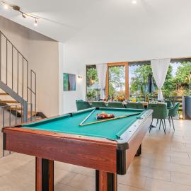 Deluxe Penthouse 23i - Seesicht - Billiard - Tischkicker - BBQ - Air Hockey - Panorama Exklusive, hotell i Öhningen