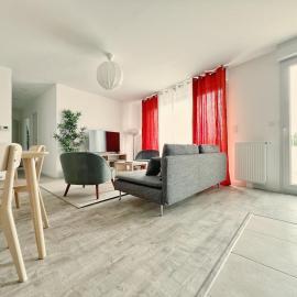 Le Catalina 6 people, balcony et parking, hotel in Saint-Sébastien-sur-Loire