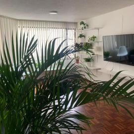 Spacious 3BR Condo near La Carolina Family Friendly Sleeps 6, hotel em Quito