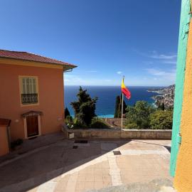 La maison jaune