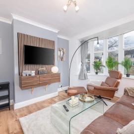 Modern City Centre Home, hotel en Fallings Park