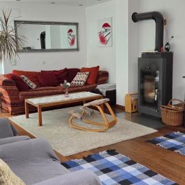 Bright top-floor apartment with terrace - 2 bedrooms - quiet area, 20 min to center