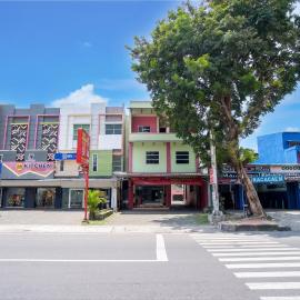 Hotel O near Stadion Pahoman formerly Rama Shinta Guest House, hotel di Bandar Lampung