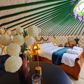 Edwards Farm Glamping Shaftesbury, hotel in Shaftesbury