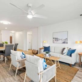Bright 2BR Oceanview Condo、キーウェストのホテル