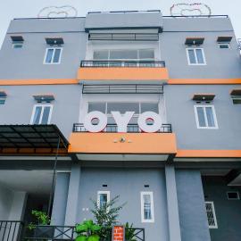 Bareng में, होटल OYO 437 Hnr Homestay Syariah