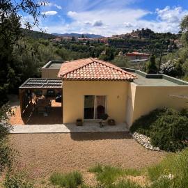 Levens에 위치한 호텔 Vacances en Maison jaccuzi proche nature