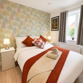 5 Bedrooms Luxurious Home in Derby City Centre ,Darley Abbey FREE PARKING, hotel a Derby