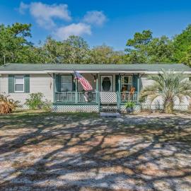 Fisherman's Retreat by BlueWater Realty Group、Panaceaのホテル