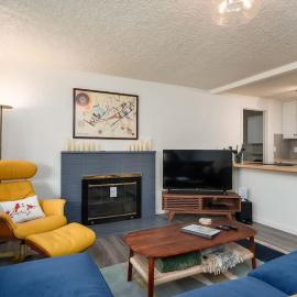 #StayinMyDistrict Quiet 2BR Office Pet Friendly โรงแรมในแวนคูเวอร์