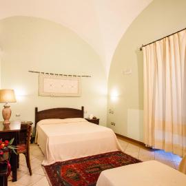 Hotel Il Duomo PHG, хотел в Ористано