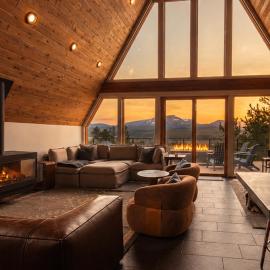 The Alpine Luxury Modern A-Frame, hótel í Alma