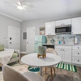 Wave Resort Madeira Beach Florida Studio 2 w Pool