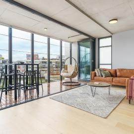 Refined Kingston Apartment, Foreshore Lake Access - Hosted by Canstay, hotel in Kingston 