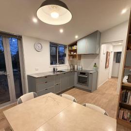 Glenbrook Cottage Twizel - Walk to Town, Sleeps 6, Wi-Fi, Pets OK, hotel in Twizel