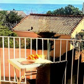 Appartement face à la mer, hotell sihtkohas Brando
