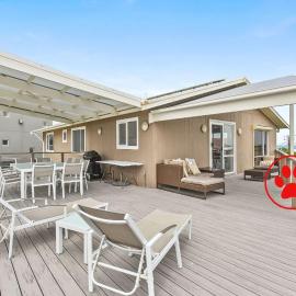 11 Hero Ave - Spacious Family Home with spectacular ocean and hillside views right near the beach