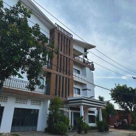 KN Guesthosue, hotel in Phumĭ Réach Born (1)