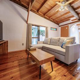 simAsim Cottage Kouri
