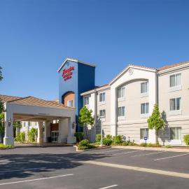 Hampton Inn & Suites Redding