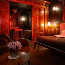 Le BOUDOIR 2 personnes SPA - Pièce secrète, hotell i Saint-Étienne