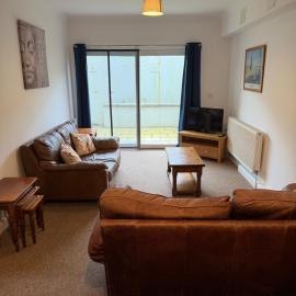Cosy Sleeps 5, Yard Parking, Beaut Coast Beach Sunset, Ventnor 23RP, Hotel in Ventnor