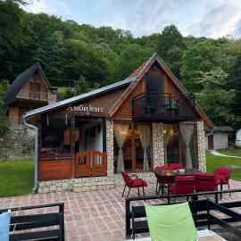 Ambijent house Patrijaha Pavla 22, hotel a Železnička Stanica Ovčar Banja