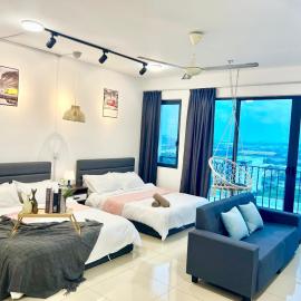 H 1-5 pax Cozy house 3 Bed Trefoil Setia Alam Wifi and TV SCCC