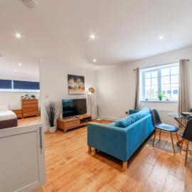 Central - Stay 4 - Paid Parking - Near Transport