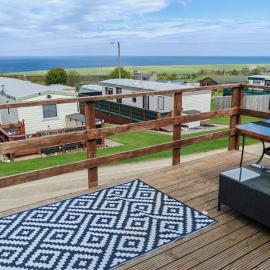 65 Wester Bonnyton with Stunning Sea Views, hotel in Longmanhill