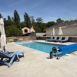 Nid douillet, grande piscine et voie verte