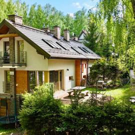 Mazursko - komfortowe apartamenty nad jeziorem, sauna, kominki na parterze
