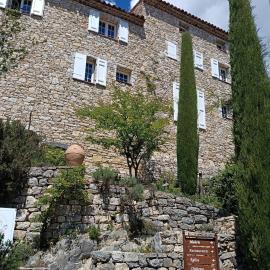 Les Roses Trémières, hotel em Bargème