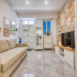 Luxury maisonette with yard in central Malta RIAN1-1