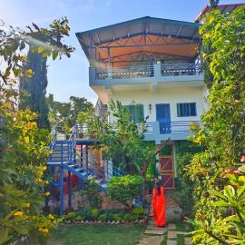 Shivoham Valley Retreat, hotel in Rājpur