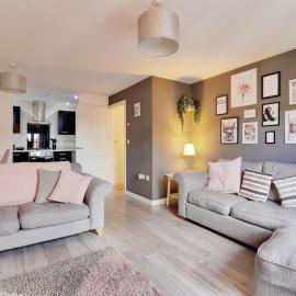 Stylish and Cosy Apartment with Free Parking and WIFI in Central Stafford