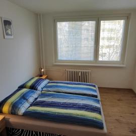 Apartmán pro 4 osoby, Most M1, hotel in Most