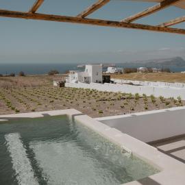 The Lighthouse Sunset View Suites, hotel v destinácii Akrotiri