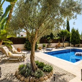 Unique Beach Luxurious Villas, hotelli Agia Napassa