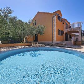 Holiday Home Gorana by Interhome, מלון בMirce